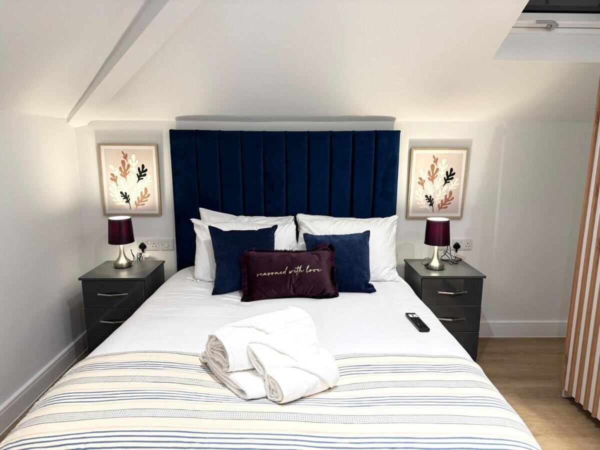 Apartment Sale Road Serviced Near Airport & Trafford Centre Wythenshawe