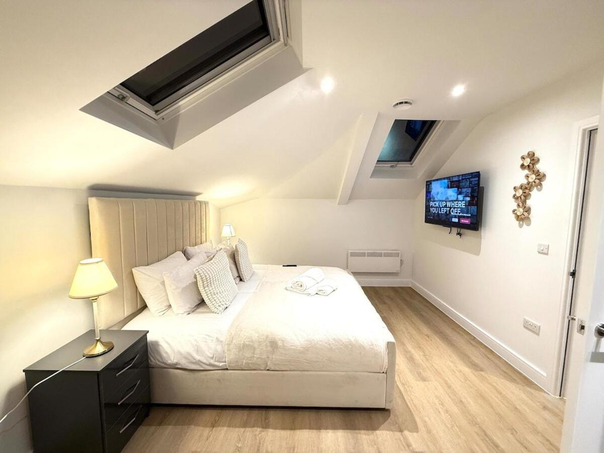 Apartment Sale Road Serviced Near Airport & Trafford Centre Wythenshawe