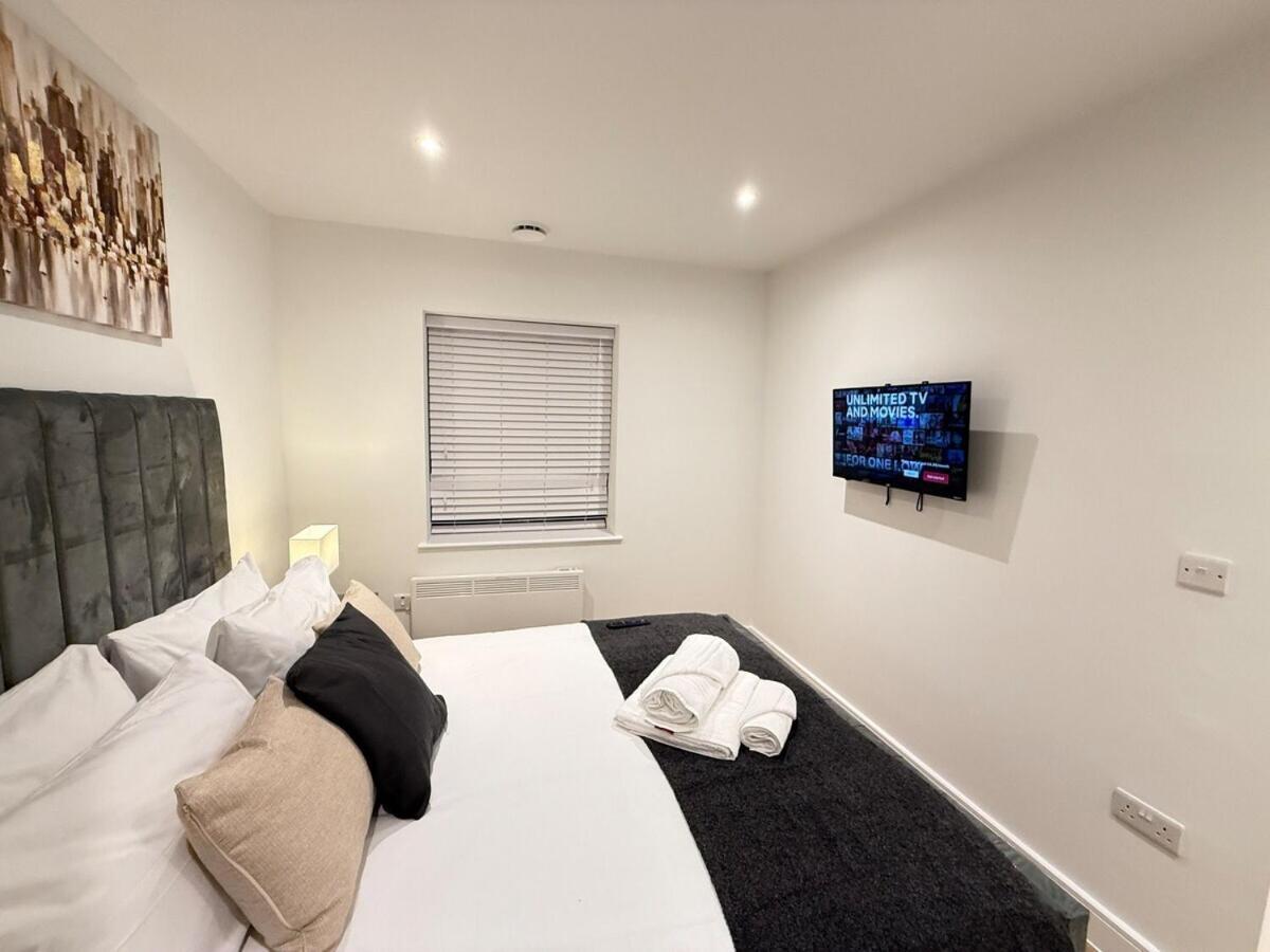 Apartment Sale Road Serviced Near Airport & Trafford Centre