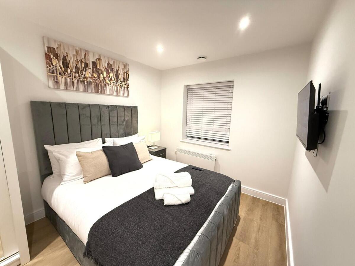 Apartment Sale Road Serviced Near Airport & Trafford Centre Wythenshawe