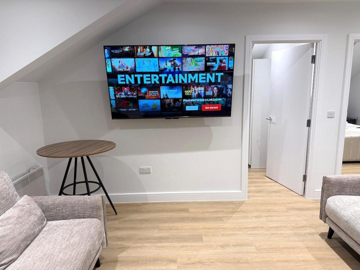 Apartment Sale Road Serviced Near Airport & Trafford Centre