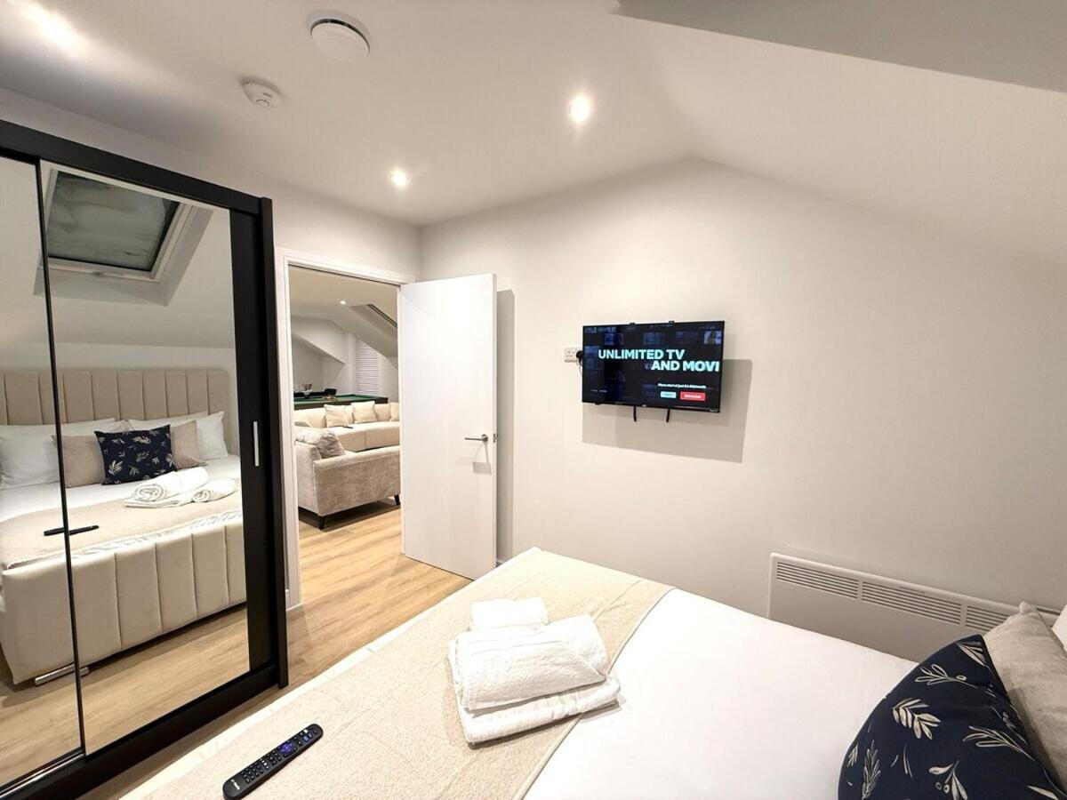 Apartment Sale Road Serviced Near Airport & Trafford Centre *