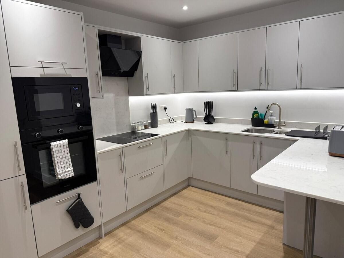 Apartment Sale Road Serviced Near Airport & Trafford Centre Wythenshawe