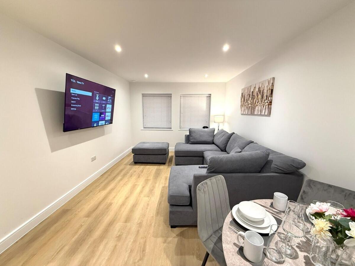 Apartment Sale Road Serviced Near Airport & Trafford Centre