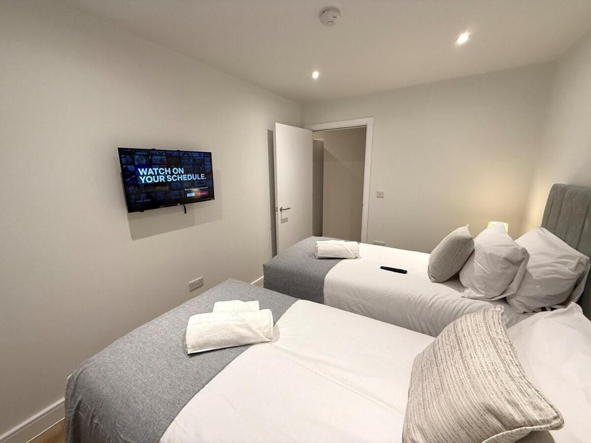 Apartment Sale Road Serviced Near Airport & Trafford Centre