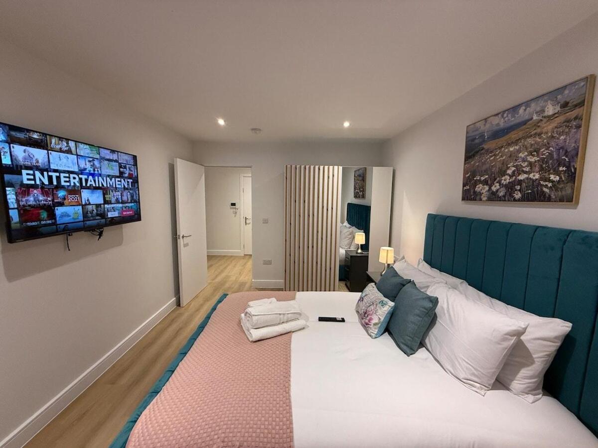 Sale Road Serviced Near Airport & Trafford Centre Apartment Wythenshawe